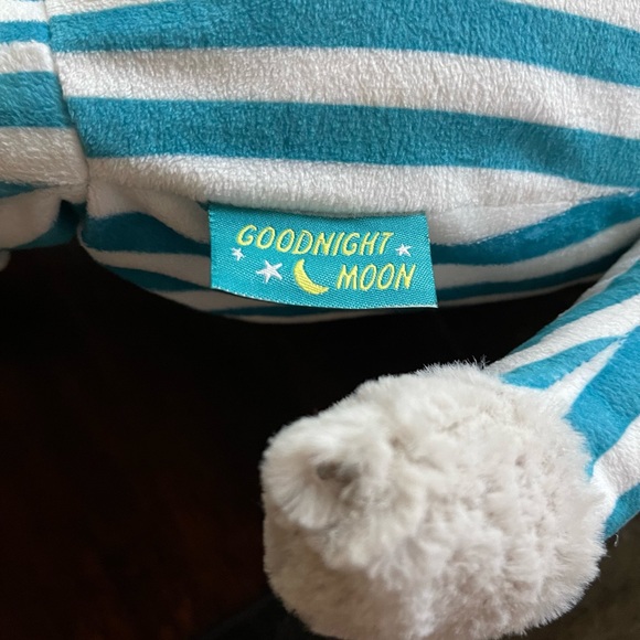Kids Preferred 2017 Goodnight Moon Plush & Book - Picture 7 of 9